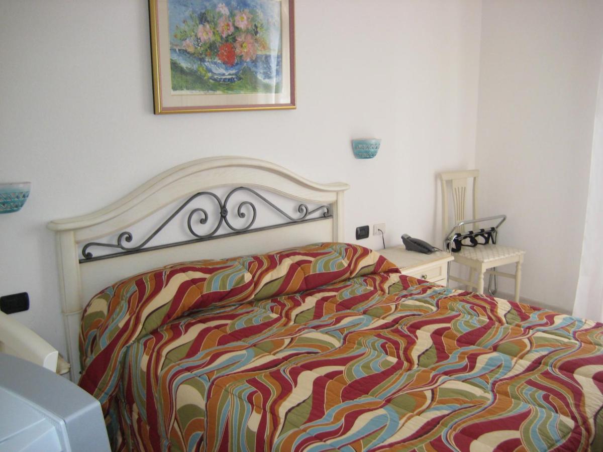 Scano Comfort Inn Santa Teresa Gallura Kültér fotó