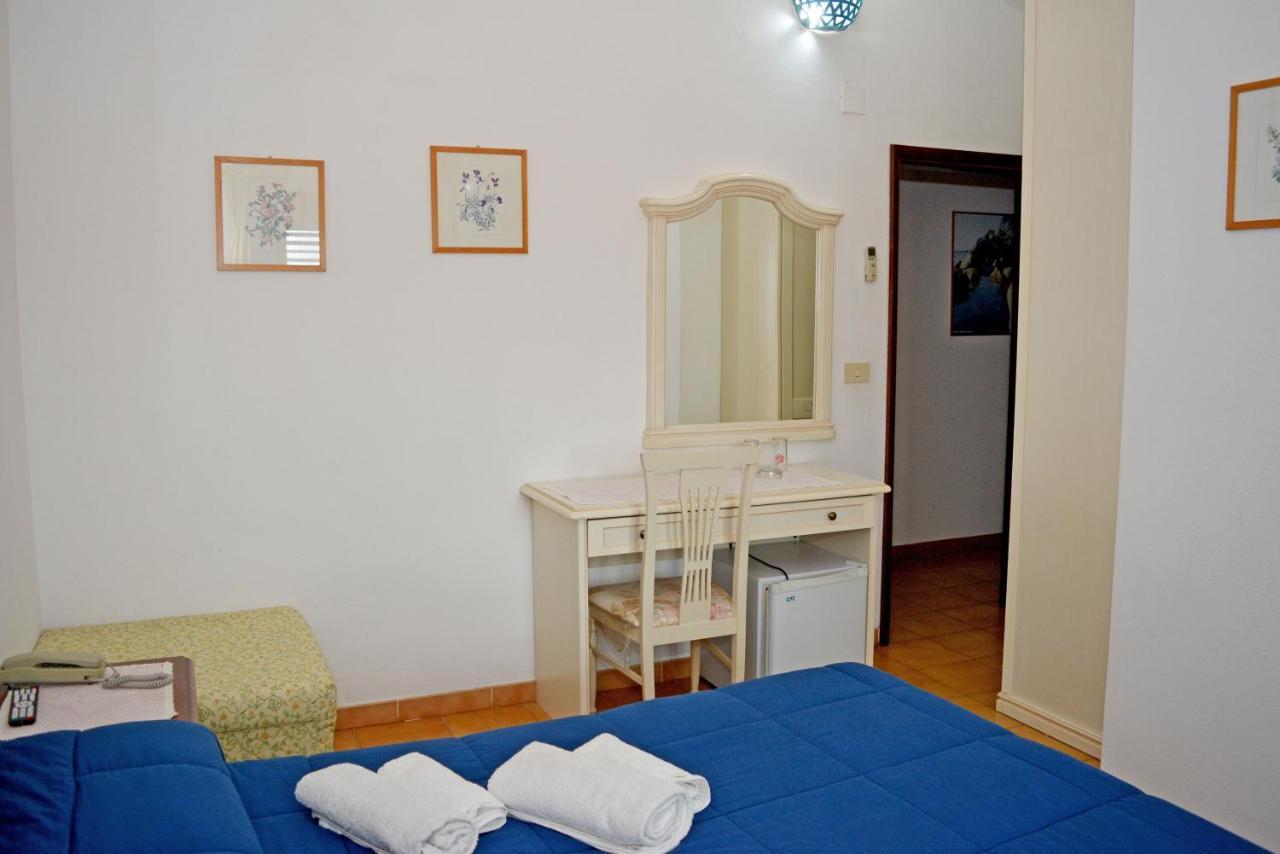Scano Comfort Inn Santa Teresa Gallura Kültér fotó