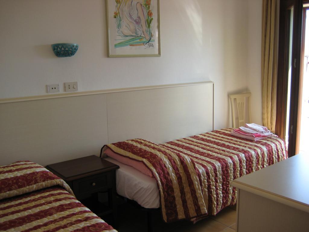 Scano Comfort Inn Santa Teresa Gallura Kültér fotó
