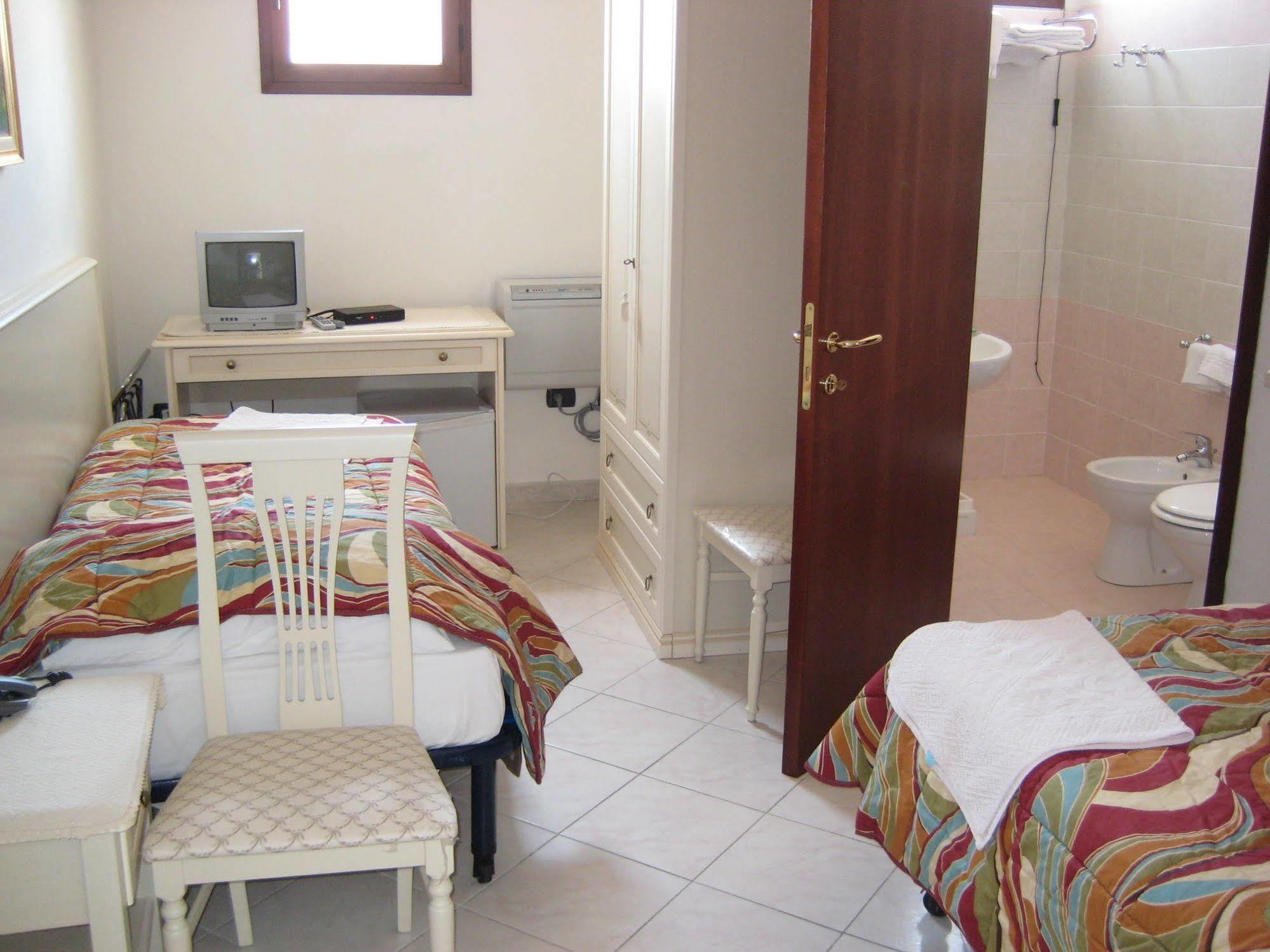 Scano Comfort Inn Santa Teresa Gallura Kültér fotó